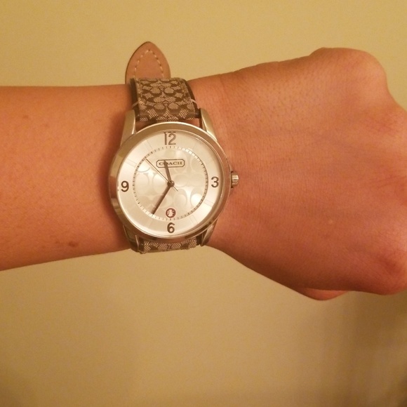 Coach watch - Picture 7 of 7